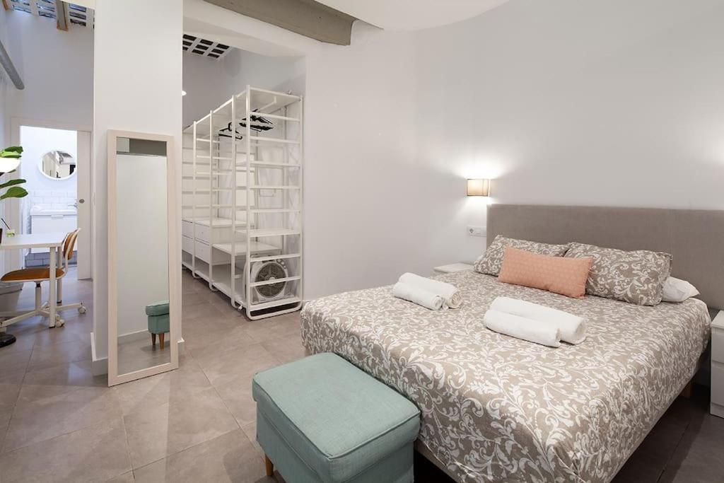Loft Next To Calle Betis, Best Area Of Seville-Sevillarooms Exterior photo