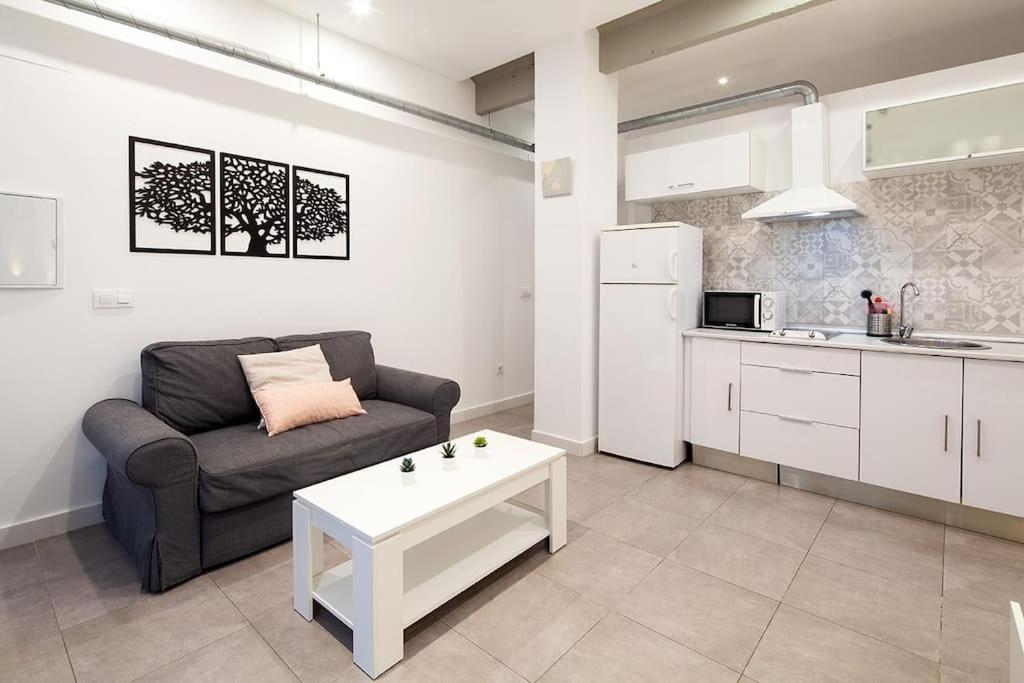 Loft Next To Calle Betis, Best Area Of Seville-Sevillarooms Exterior photo
